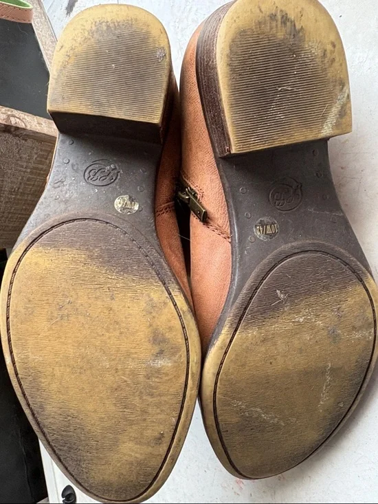 Lucky Brand Cognac Leather Ankle Booties - Picture 6 of 9